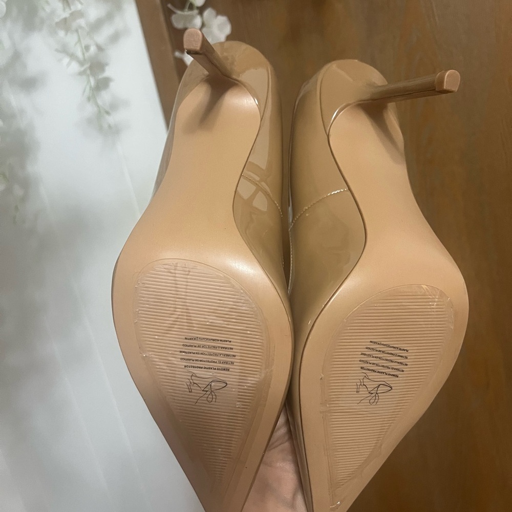 Mango Blush Patent Pointed-Toe Stiletto - Picture 11 of 15